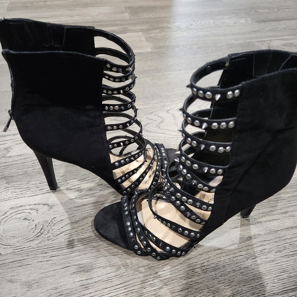 Jessica Simpson Studded Black Suede Zip Sandal - Picture 4 of 8